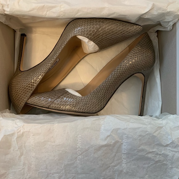 Manolo Blahnik BB105 Snakeskin Pump - Picture 2 of 16